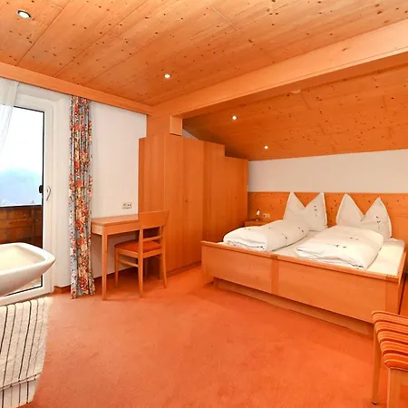 アパート Rundblick Gaestehaus Tschagguns By Alpenfeder シュルンス