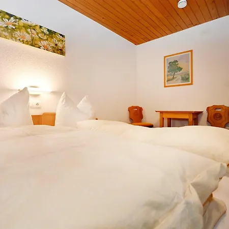 Rundblick Gaestehaus Tschagguns By Alpenfeder *