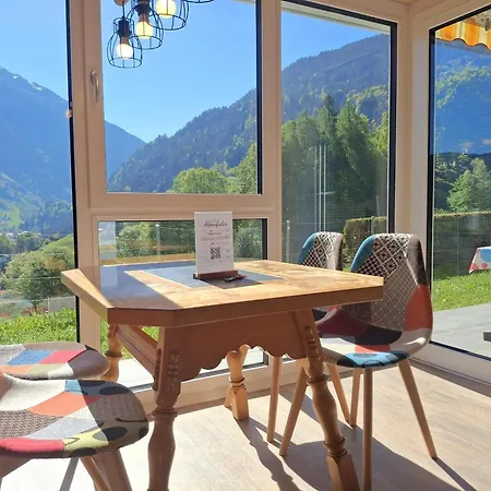Rundblick Gaestehaus Tschagguns By Alpenfeder *